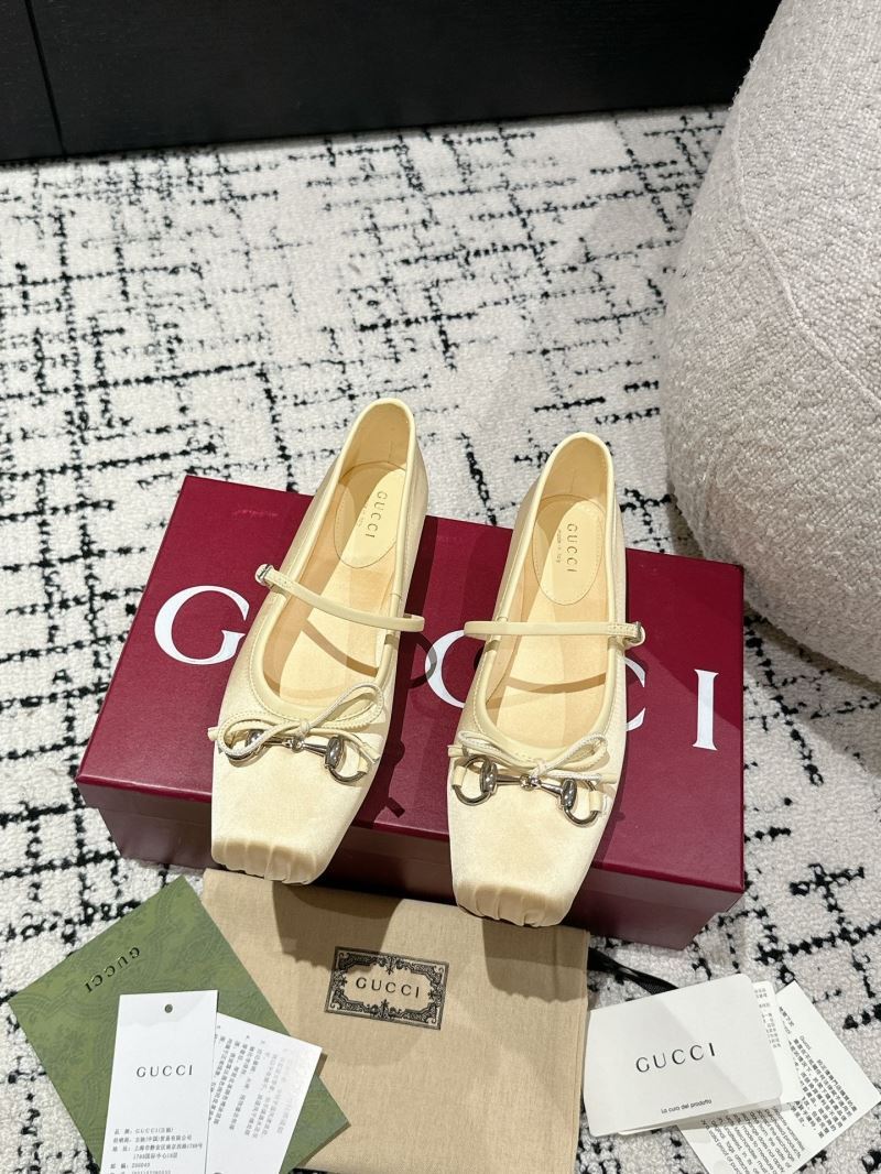 Gucci Flat Shoes